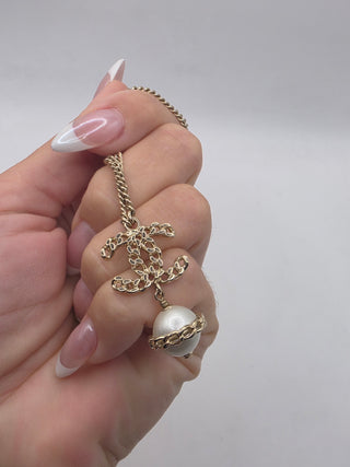 Chanel Gold-tone Faux Pearl Interlocking Pendant Necklace