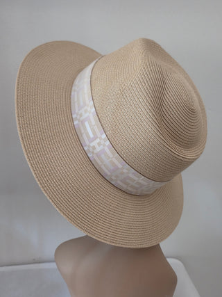 Hermès Beige Woven Straw Izia H Kilt Hat Size 59