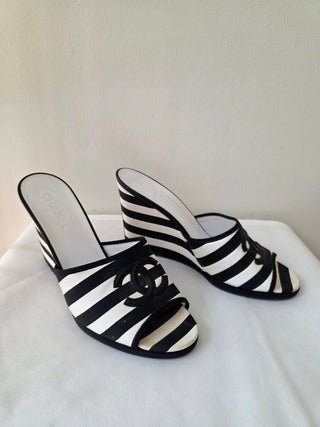 Chanel Black multicolor Interlocking CC 2010 Slides wedges 41 sz