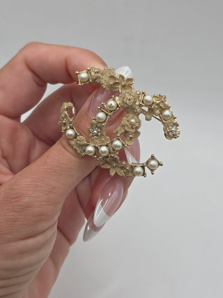 Chanel Gold-tone Metal Crystal Pearl White Nacre CC Brooch
