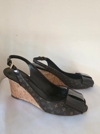 Louis Vuitton Brown LV Monogram Bow Accents Slingback Pumps 39.5 sz
