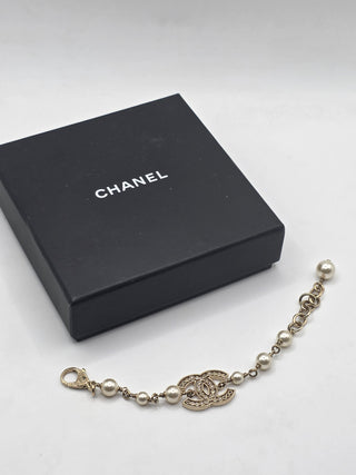 Chanel Gold-tone Faux Pearl Strass Interlocking CC Station Bracelet