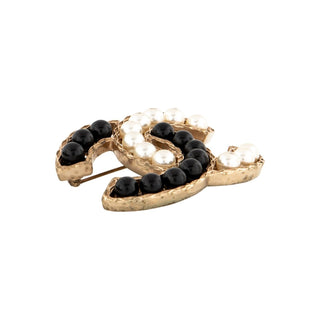 Authentic Chanel 2016 Faux Pearl Gold-tone Interlocking CC Brooch