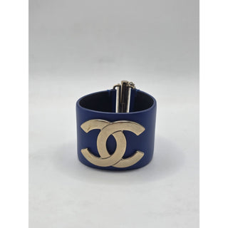 Chanel Blue Leather Interlocking CC Wide Wrap Bracelet M sz