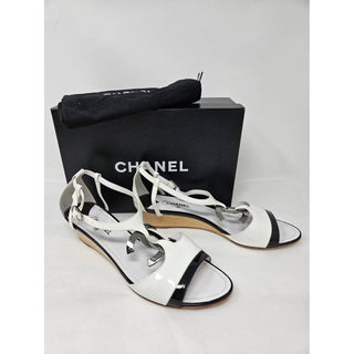 Chanel White Patent Leather Interlocking CC Sandals 41 EU