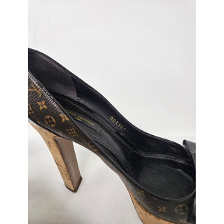 Louis Vuitton LV Monogram Brown peep-toe pumps 37 sz