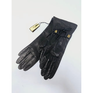 Cute Fendi Black leather F logo charm  gloves M sz