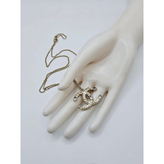 AUTH NEW Chanel Gold-tone Faux Pearl Strass CC Pendant Necklace