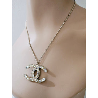 AUTH NEW Chanel Gold-tone Faux Pearl Strass CC Pendant Necklace