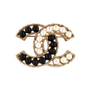 Authentic Chanel 2016 Faux Pearl Gold-tone Interlocking CC Brooch