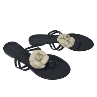 AUTH Chanel Black Jelly Camellia Interlocking CC Thong Sandals 40 EU