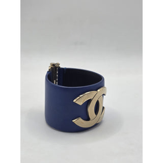 Chanel Blue Leather Interlocking CC Wide Wrap Bracelet M sz
