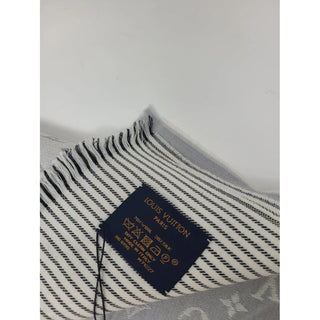 NEW AUTH Louis Vuitton Grey LV Monogram wool oversized scarf
