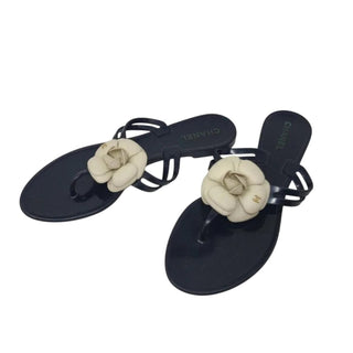 AUTH Chanel Black Jelly Camellia Interlocking CC Thong Sandals 40 EU