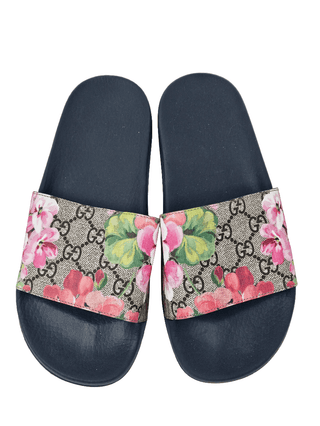 Gucci GG Supreme Monogram Bloom rubber sandals, 38 EU