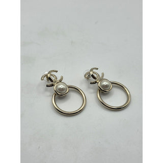 Chanel Gold-tone 2022 Faux Pearl Interlocking CC Drop Earrings