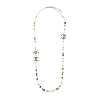 Authentic Chanel Faux Pearl Strass CC Station Necklace – Palladium, 35in