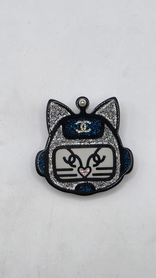 Chanel Faux Pearl Resin Interlocking CC Robot Cat Brooch