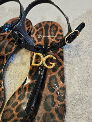 Dolce & Gabbana Black Rubber G&G Logo T-Strap Sandals 38 sz