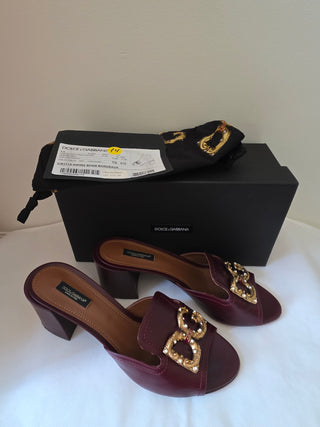 Dolce & Gabbana Brown leather Gold-tone DG Logo charm sandals 41 sz
