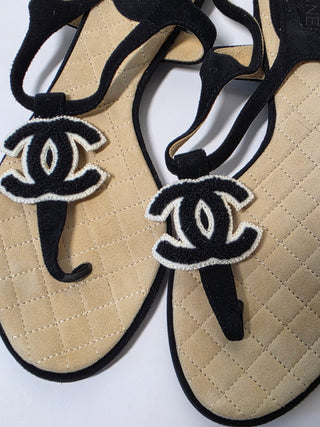 Chanel Interlocking CC Logo Suede T-Strap Sandals 37 sz