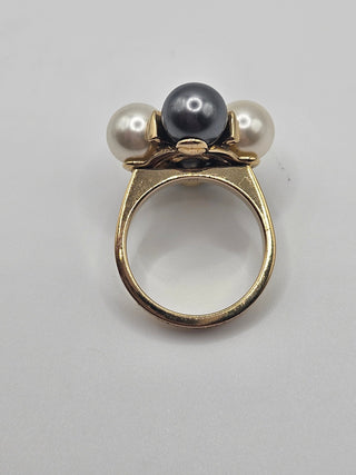 Louis Vuitton Faux Pearl Crystal Cry Me A River Cocktail Ring 6.25