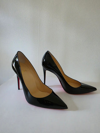 Christian Louboutin Black Patent Leather Pumps 40 sz