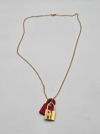 Hermès 18K Gold O'Kelly Pendant Necklace