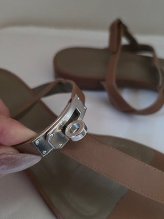 Hermès Olivia Brown Leather T-Strap Sandals 36 sz
