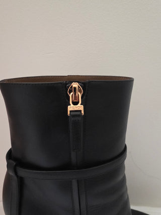 Fendi Black leather Gold-tone logo heels ankle boots 39 sz