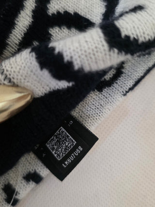 Chanel Black/White Interlocking CC Cashmere Beanie One size