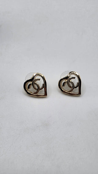Chanel Gold-tone Interlocking CC Heart Stud Earrings NWT