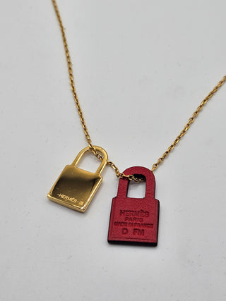 Hermès 18K Gold O'Kelly Pendant Necklace