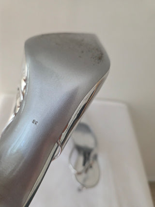 Dolce & Gabbana Metallic Silver Patent Leather DG Logo Slingback Pumps 38 sz