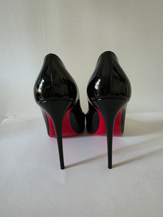 Christian Louboutin Black Patent Leather Pumps 40 sz
