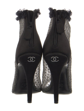 Chanel Black Lace 2012 Interlocking CC Logo Ankle Boots 39 sz