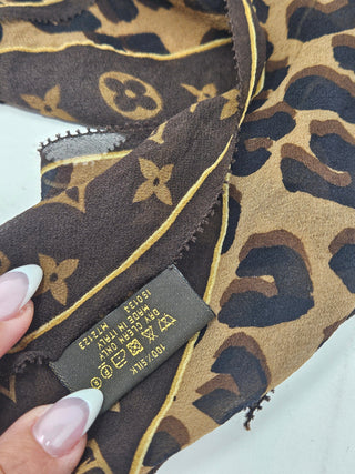 LOUIS VUITTON Monogram Leopard LV Monogram Silk Scarf