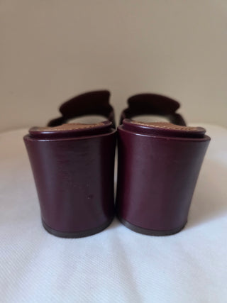 Dolce & Gabbana Brown leather Gold-tone DG Logo charm sandals 41 sz