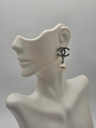 Chanel Faux Pearl Strass Interlocking CC Single Drop Earring