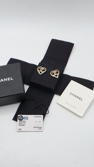Chanel Gold-tone Interlocking CC Heart Stud Earrings NWT
