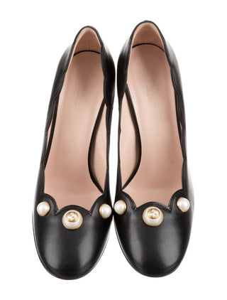 Gucci Black Leather Faux Pearl Accents Leather Pumps 37.5 sz
