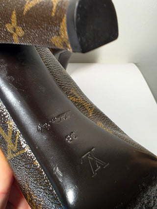 Louis Vuitton Brown LV Monogram Leather Pumps 38 sz