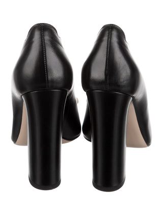 Gucci Black Leather Faux Pearl Accents Leather Pumps 37.5 sz