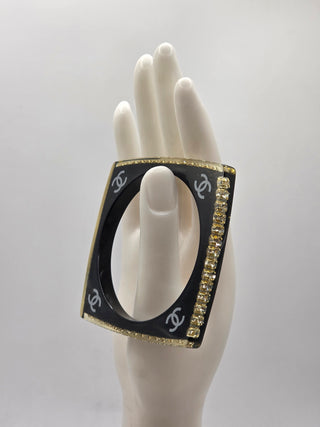 (Copy) Chanel Bkack Resin Strass Interlocking CC Square Bangle