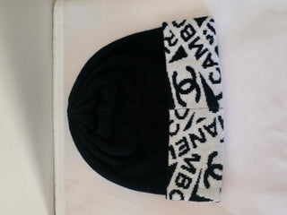 Chanel Black/White Interlocking CC Cashmere Beanie One size