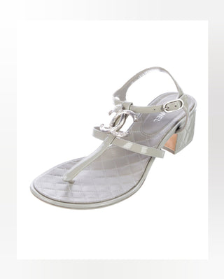Chanel Grey Patent Leather Interlocking CC Logo T-Strap Sandals 39.5 sz