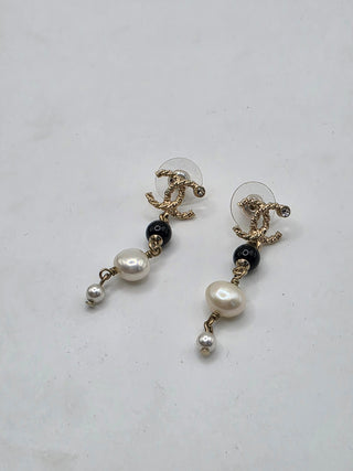 Chanel Gold-tone Pearl Faux Strass Interlocking CC Drop Earrings