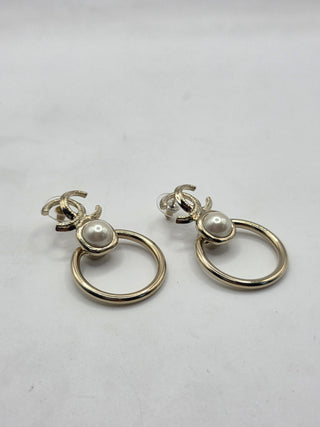 Chanel Gold-tone 2022 Faux Pearl Interlocking CC Drop Earrings