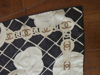 Chanel Black white silk Interlocking CC Logo Scarf