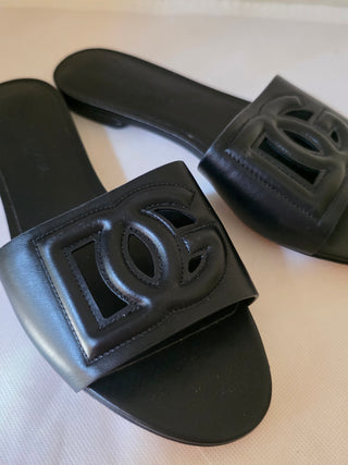 Dolce & Gabbana Black Leather D&G Logo Cutout Sandals 37 sz